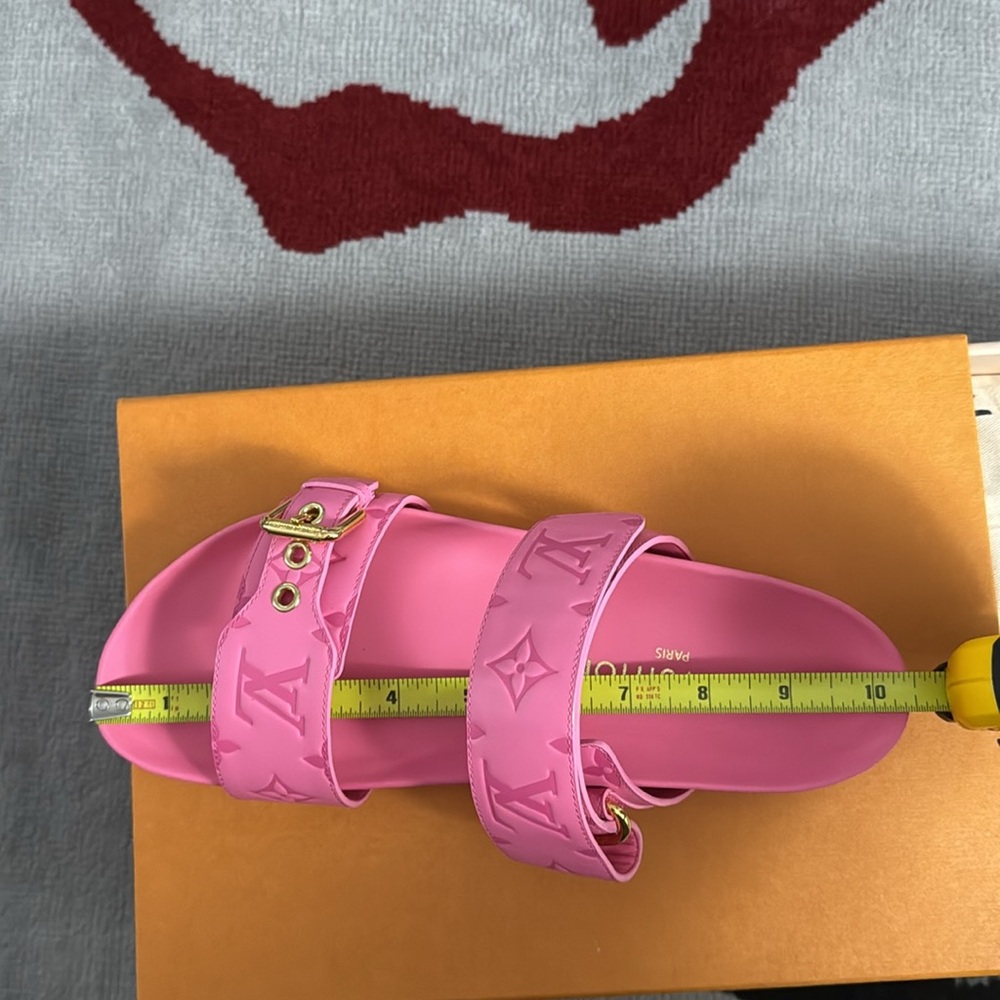 Louis Vuitton Pink Sandals - Picture 8 of 8